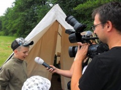 Reportéři TV Nova na táboře 